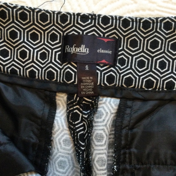 Rafaella Classic Capris - Picture 3 of 4